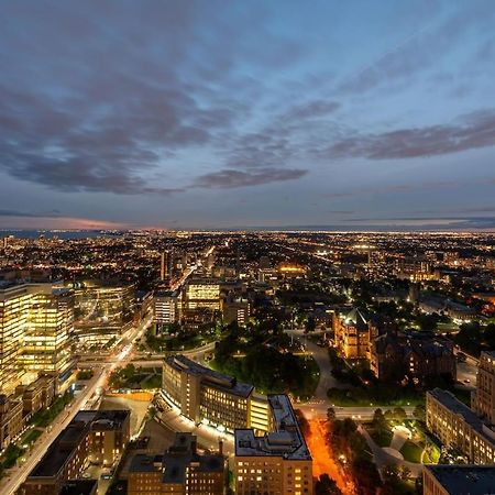 Unbelievable Penthouse View With 3 Bedrooms Toronto Exteriér fotografie