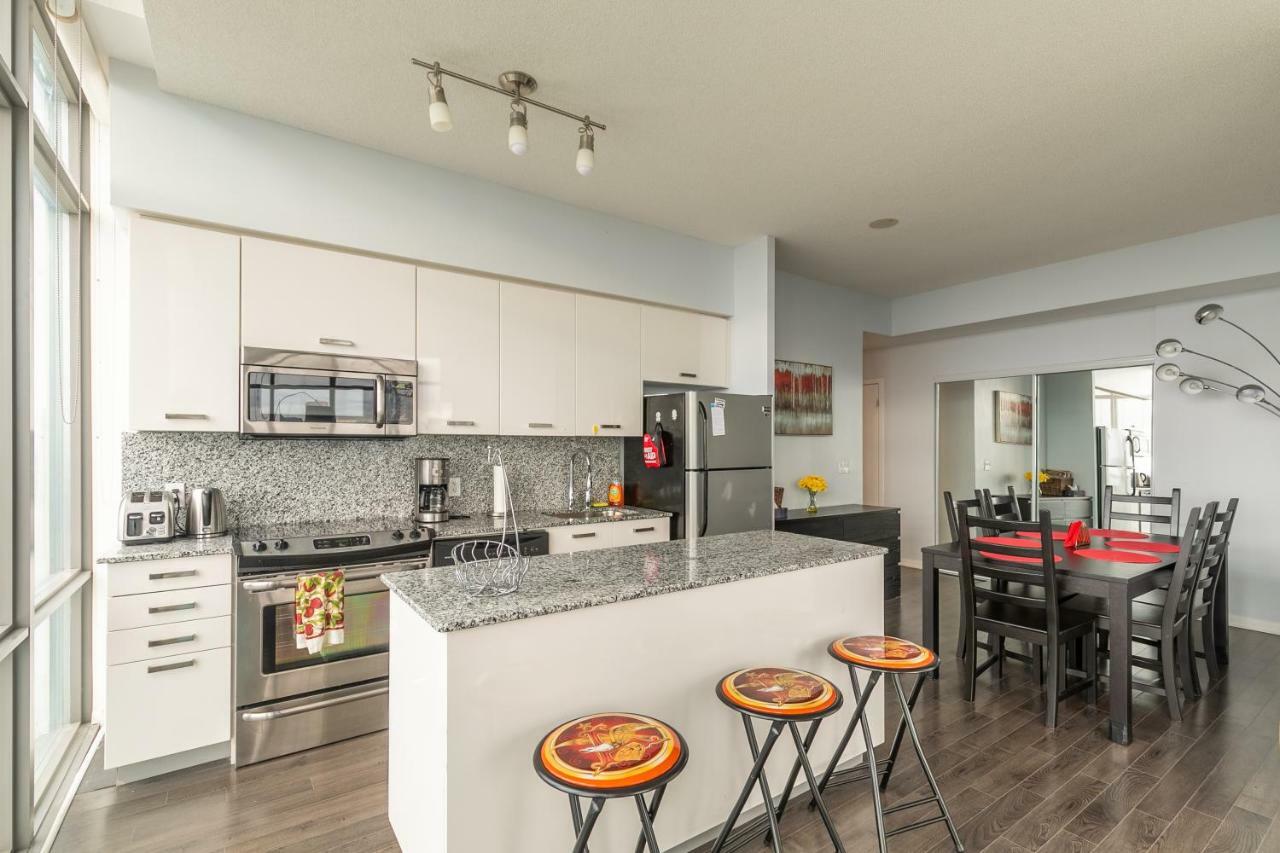 Unbelievable Penthouse View With 3 Bedrooms Toronto Exteriér fotografie